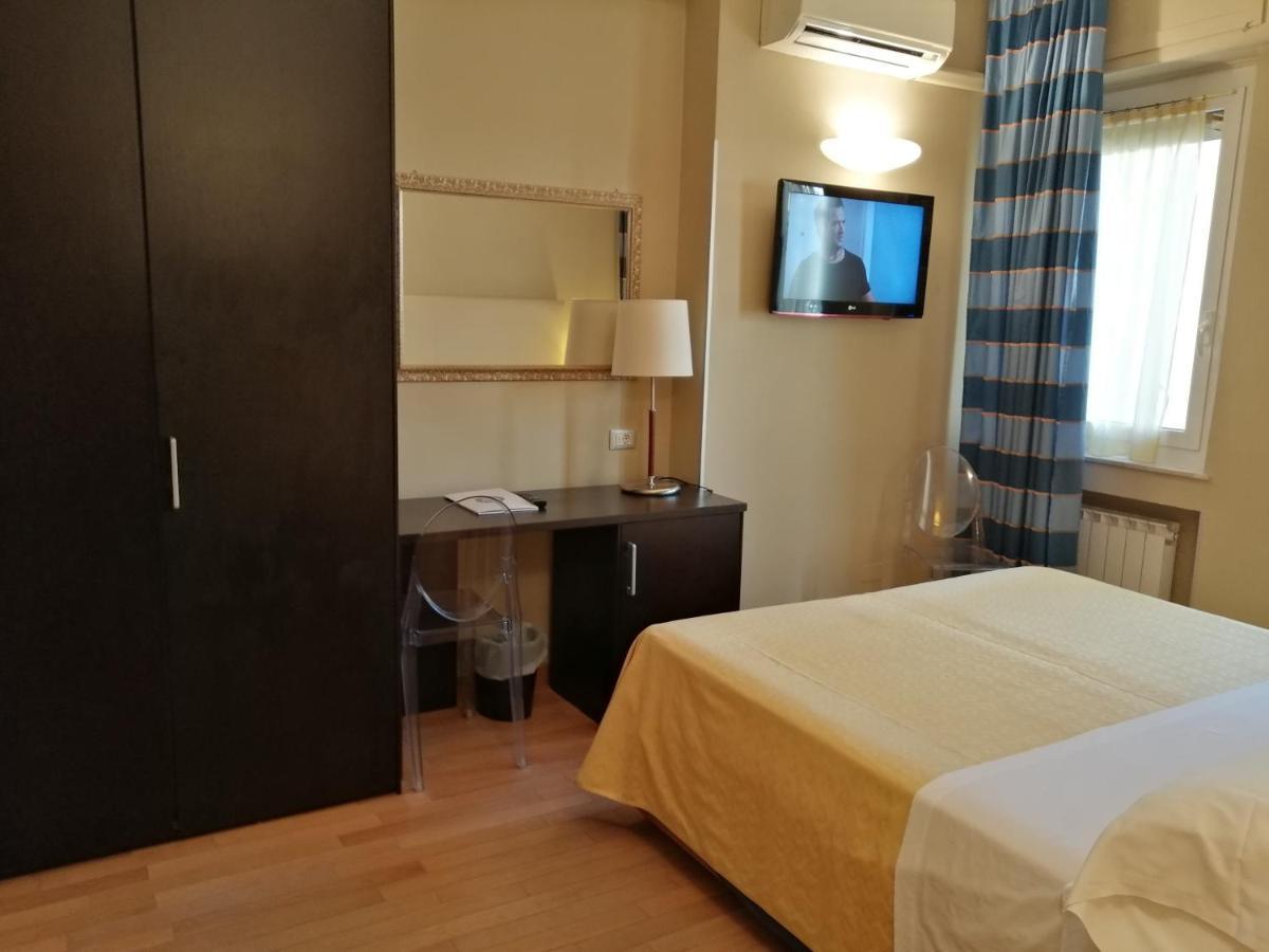 Hotel Corso Alaxi Hotels Alassio Esterno foto