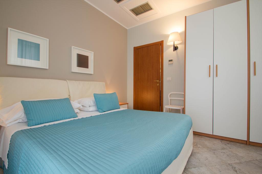 Hotel Corso Alaxi Hotels Alassio Camera foto
