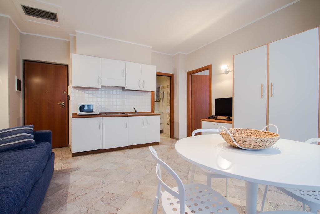 Hotel Corso Alaxi Hotels Alassio Camera foto