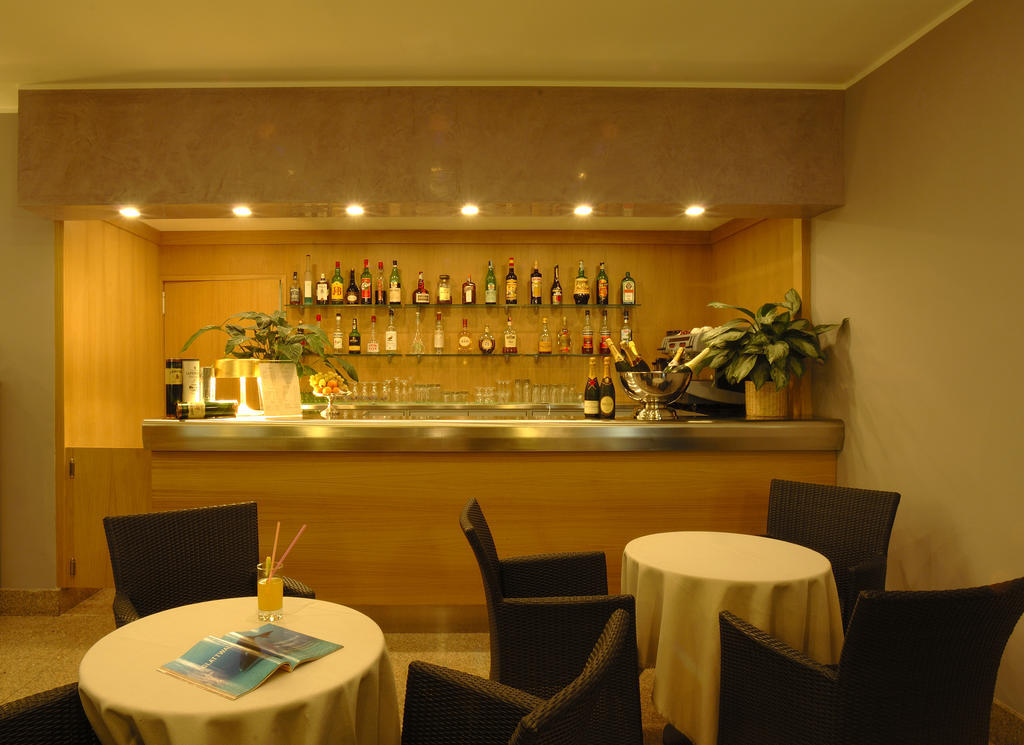 Hotel Corso Alaxi Hotels Alassio Esterno foto