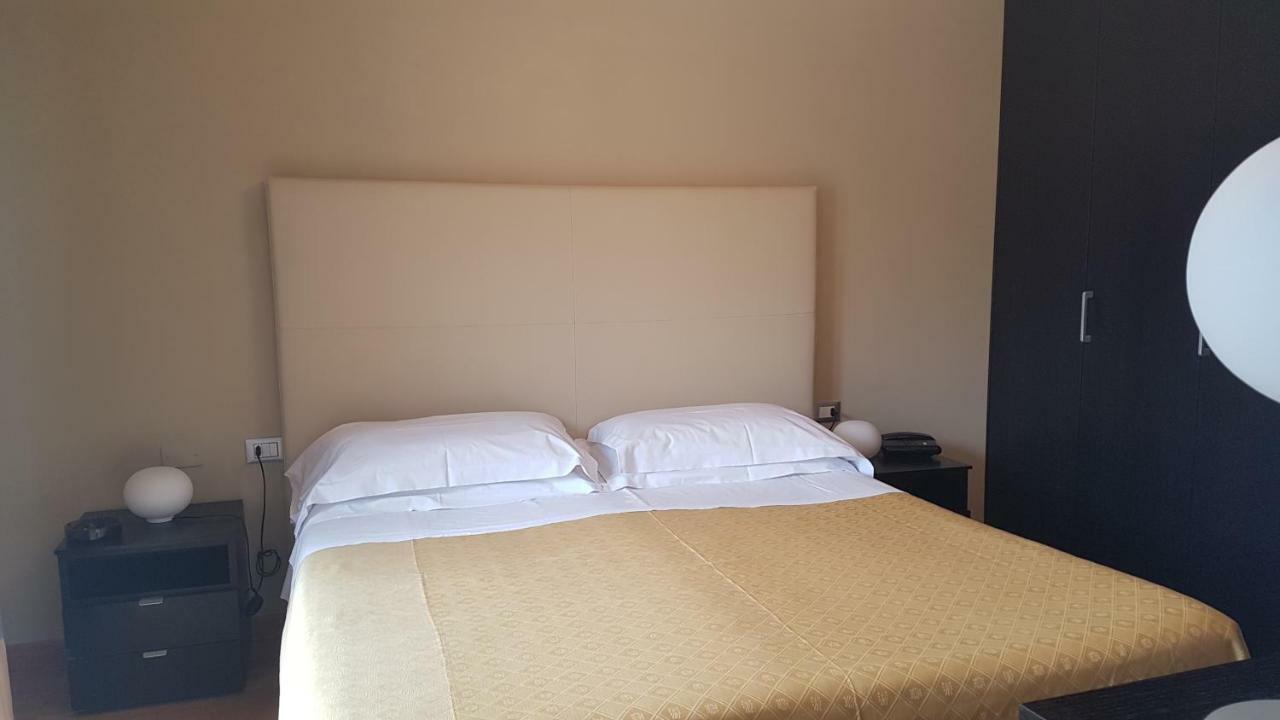 Hotel Corso Alaxi Hotels Alassio Esterno foto